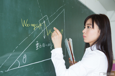 初脱ぎ娘 小川桃果 (오가와 모모카)  